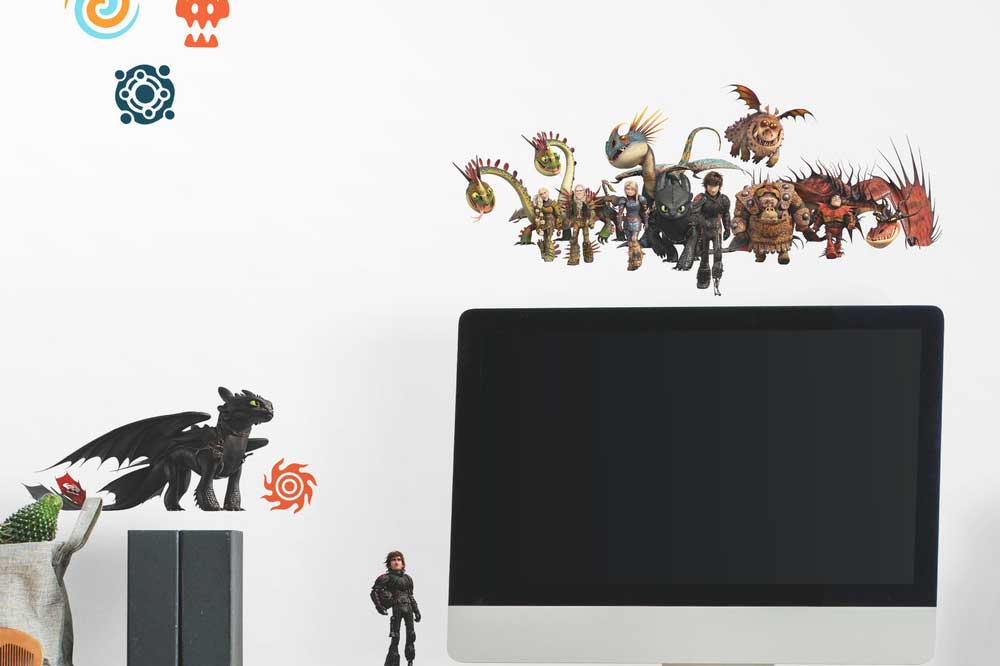 How to train your dragon wall decals